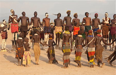 simsearch:841-03673550,k - Nyangatom (Bumi) tribal dance ceremony, Omo River Valley, Ethiopia, Africa Stock Photo - Rights-Managed, Code: 841-06805465