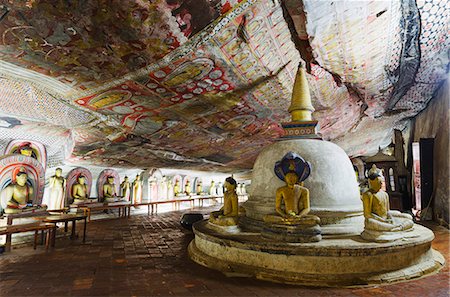 Buddha statues in Cave 2, Cave Temples, UNESCO World Heritage Site, Dambulla, North Central Province, Sri Lanka, Asia Stock Photo - Rights-Managed, Code: 841-06806022