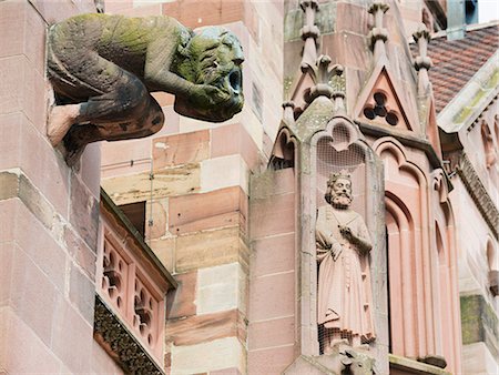 simsearch:841-06807616,k - Gargoyles on Freiburg Cathedral, Freiburg, Baden-Wurttemberg, Germany, Europe, Europe Stock Photo - Rights-Managed, Code: 841-06806058