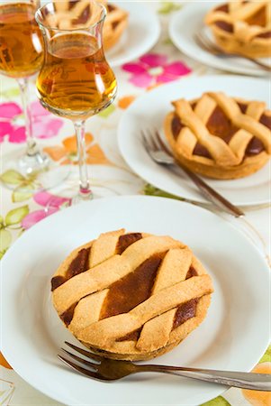 simsearch:841-03063374,k - Pastiera, Italian (Neapolitan) Easter cake, Naples, Campania, Italy, Europe Foto de stock - Con derechos protegidos, Código: 841-06806406