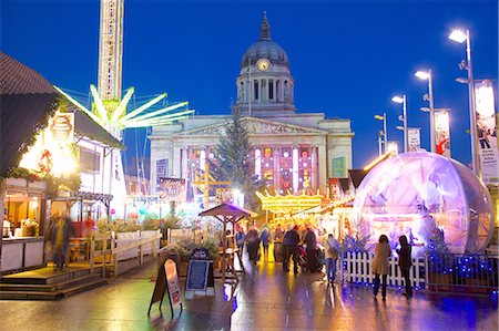 simsearch:841-06807677,k - Council House and Christmas Market stalls in the Market Square, Nottingham, Nottinghamshire, England, United Kingdom, Europe Photographie de stock - Rights-Managed, Code: 841-06807657