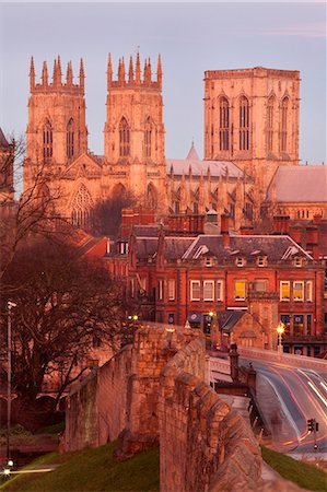 simsearch:841-03868215,k - York Minster from the City Wall in twilight, York, Yorkshire, England, United Kingdom, Europe Stock Photo - Rights-Managed, Code: 841-06807723