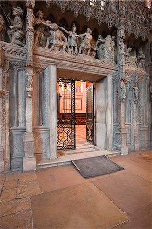 simsearch:841-07084298,k - The entrance to the choir in Chartres Cathedral, UNESCO World Heritage Site, Chartres, Eure-et-Loir, Centre, France, Europe Stock Photo - Rights-Managed, Code: 841-06807865
