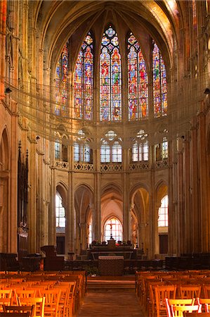 simsearch:841-07084298,k - The interior of Saint Pierre church in Chartres, Eure-et-Loir, Centre, France, Europe Stock Photo - Rights-Managed, Code: 841-06807872