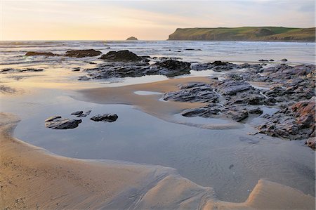 simsearch:841-07081935,k - Tide retreating at sunset leaving tide pools among rocks, with Pentire Head in the background, Polzeath, Cornwall, England, United Kingdom, Europe Stock Photo - Rights-Managed, Code: 841-06808098