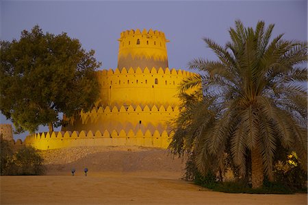 simsearch:841-07084015,k - Al Jahili Fort at dusk, Al Jahili Park, Al Ain, Abu Dhabi, United Arab Emirates, Middle East Stock Photo - Rights-Managed, Code: 841-07084069