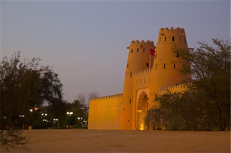 simsearch:841-07084015,k - Al Jahili Fort at dusk, Al Jahili Park, Al Ain, Abu Dhabi, United Arab Emirates, Middle East Stock Photo - Rights-Managed, Code: 841-07084070