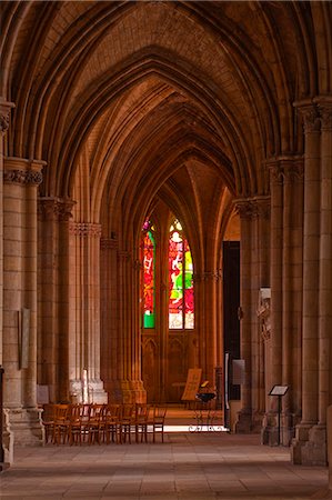 simsearch:841-06501064,k - An aisle in Saint-Cyr-et-Sainte-Julitte de Nevers cathedral, Nevers, Burgundy, France, Europe Stock Photo - Rights-Managed, Code: 841-07084252