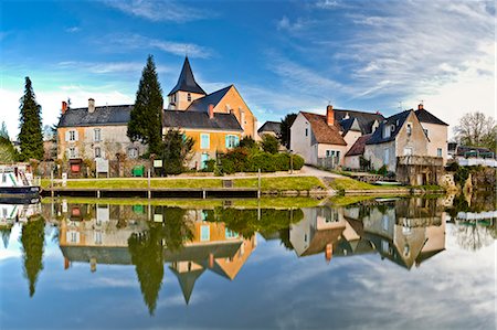 The village of Malicorne-sur-Sarthe, Sarthe, Pays de la Loire, France, Europe Stock Photo - Rights-Managed, Code: 841-07084292
