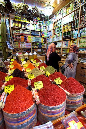 simsearch:841-07081180,k - Spice Bazaar, Istanbul, Turkey, Europe Stock Photo - Rights-Managed, Code: 841-07081337