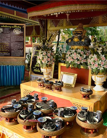 simsearch:841-06444990,k - Altar to Rahoo, the God of Darkness, Wat Doi Wao, Mae Sai, Thailand, Southeast Asia, Asia Stock Photo - Rights-Managed, Code: 841-07081499