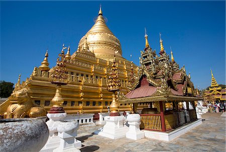 stupa - Shwezigon Paya, Nyaung U, Bagan, Myanmar (Burma), Asia Stock Photo - Rights-Managed, Code: 841-07081598