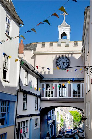 simsearch:841-07202520,k - Town clock embedded in a bridge over the High Street in Totnes, Devon, England, United Kingdom, Europe Stock Photo - Rights-Managed, Code: 841-07081890