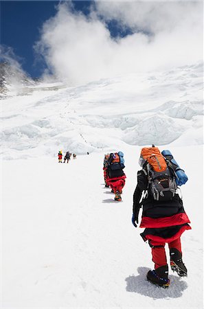 snow climbing - Climbers on the Lhotse Face at 7000m on Mount Everest, Solu Khumbu Everest Region, Sagarmatha National Park, UNESCO World Heritage Site, Nepal, Himalayas, Asia Stock Photo - Rights-Managed, Code: 841-07082233