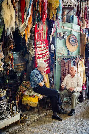 simsearch:841-07081180,k - Arab souk, covered market, in the Muslim Quarter in the Old City, Jerusalem, Israel, Middle East Stock Photo - Rights-Managed, Code: 841-07082434