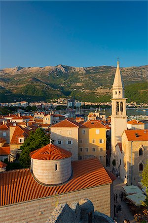 simsearch:841-07457834,k - Church of the Holy Trinity (Crkva Sv. Trojice) on left, and Sveti Ivan (Church of St. John), Old Town (Stari Grad), Budva, Montenegro, Europe Photographie de stock - Rights-Managed, Code: 841-07083781