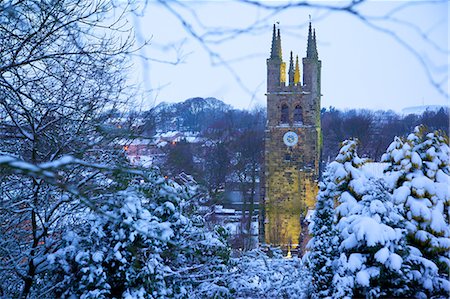 simsearch:841-06341441,k - Cathedral of the Peak in snow, Tideswell, Peak District National Park, Derbyshire, England, United Kingdom, Europe Stock Photo - Rights-Managed, Code: 841-07083898