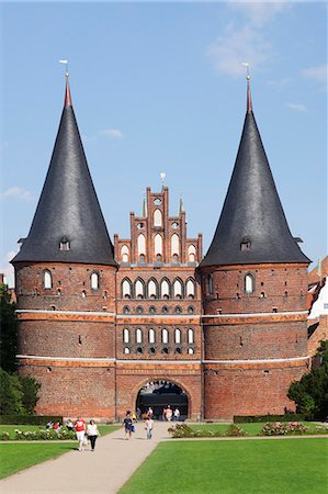 simsearch:700-04424890,k - Holstentor gate, Lubeck, UNESCO World Heritage Site, Schleswig Holstein, Germany, Europe Stock Photo - Rights-Managed, Code: 841-07204730