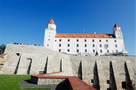 simsearch:841-07589927,k - Bratislava Castle, Bratislava, Slovakia, Europe Stock Photo - Rights-Managed, Code: 841-07205248