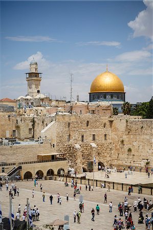 View over the Western Wall (Wailing Wall) and the Dome of the Rock mosque, Jerusalem, Israel, Middle East Photographie de stock - Rights-Managed, Code: 841-07205401