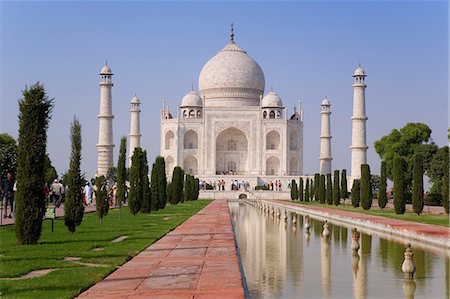 simsearch:841-07600089,k - India, Uttar Pradesh, The Taj Mahal, this Mughal mausoleum has become the tourist emblem of India Foto de stock - Con derechos protegidos, Código: 841-07205723