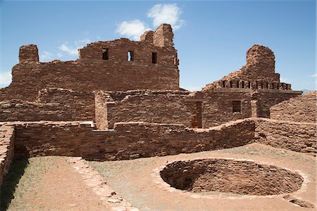 simsearch:841-03517157,k - An excavated kiva in the foreground, Mission of San Gregorio de Abo, founded in the late 1620s, Salinas Pueblo Missions National Monument, New Mexico, United States of America, North America Stock Photo - Rights-Managed, Code: 841-07205842