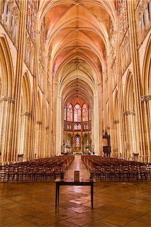 simsearch:841-06501064,k - The nave of Saint-Pierre-et-Saint-Paul de Troyes cathedral, in Gothic style, dating from around 1200, Troyes, Aube, Champagne-Ardennes, France, Europe Stock Photo - Rights-Managed, Code: 841-07206535