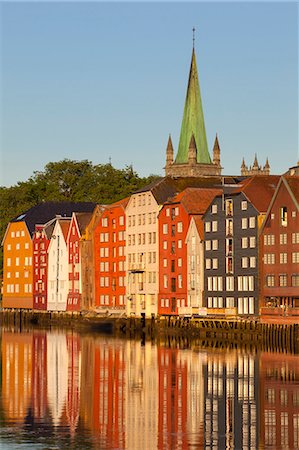 simsearch:841-07204677,k - Nidaros Cathedral and old fishing warehouses reflected in the River Nidelva, Trondheim, Sor-Trondelag, Norway, Scandinavia, Europe Stock Photo - Rights-Managed, Code: 841-07201512