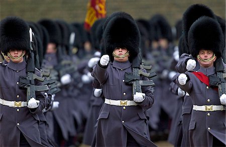 simsearch:841-07202015,k - Foot Guards guardsmen parading in London Stock Photo - Rights-Managed, Code: 841-07202090