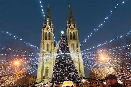 Christmas market and neo-gothic Church of St. Ludmila, Mir Square, Prague, Czech Republic, Europe Stock Photo - Rights-Managed, Code: 841-07202217