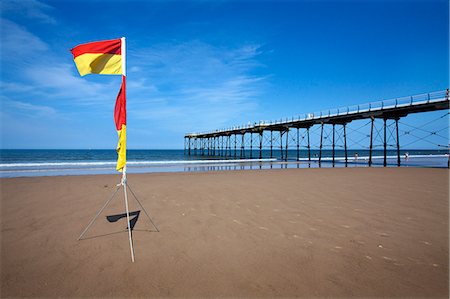 simsearch:841-07202015,k - Safe Bathing flag on the beach at Saltburn by the Sea, Redcar and Cleveland, North Yorkshire, Yorkshire, England, United Kingdom, Europe Stock Photo - Rights-Managed, Code: 841-07202505