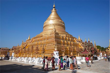 simsearch:841-06341441,k - Shwezigon Pagoda, Bagan, Central Myanmar, Myanmar (Burma), Asia Stock Photo - Rights-Managed, Code: 841-07202591