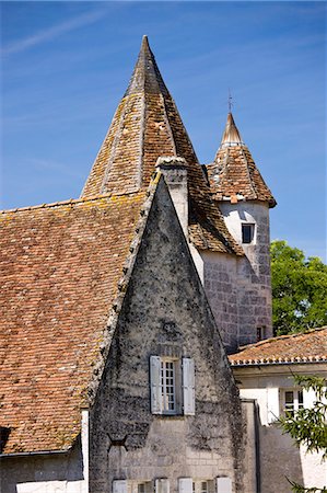 simsearch:841-06343131,k - Chateau de Bourdeilles popular as a tourist destination near Brantome in Northern Dordogne, France Stock Photo - Rights-Managed, Code: 841-07354853