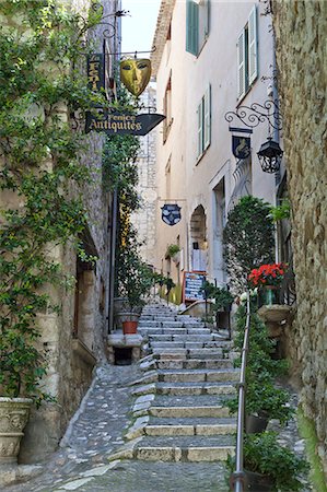 Street scene, Saint-Paul-de-Vence, Provence-Alpes-Cote d'Azur, Provence, France, Europe Stock Photo - Rights-Managed, Code: 841-07355274