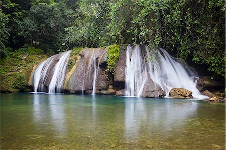 scenic and waterfall - Reach Falls, Portland Parish, Jamaica, West Indies, Caribbean, Central America Foto de stock - Con derechos protegidos, Código: 841-07457149