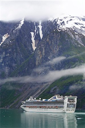 Cruise ship in Tracy Arm Fjord, Alaska, United States of America, North America Stock Photo - Rights-Managed, Code: 841-07457502