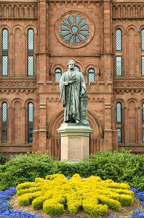 simsearch:841-07457532,k - Entrance to the Smithsonian Castle with statue of Joseph Henry outside on the Mall in Washington, D.C., United States of America, North America Stock Photo - Rights-Managed, Code: 841-07457545