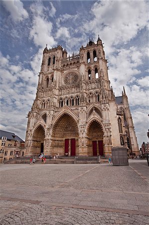 simsearch:841-06501064,k - The west front of Notre Dame d'Amiens Cathedral, UNESCO World Heritage Site, Amiens, Somme, Picardy, France, Europe Stock Photo - Rights-Managed, Code: 841-07457903
