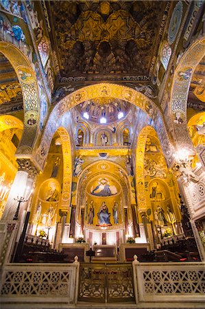 palaces interior - Gold mosaics in the Palatine Chapel (Royal Chapel) at the Royal Palace of Palermo (Palazzo Reale), Palermo, Sicily, Italy,Europe Stock Photo - Rights-Managed, Code: 841-07523259