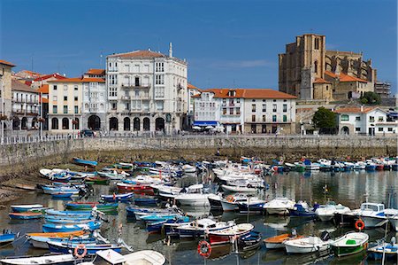 simsearch:841-03868215,k - Seaside resort of Castro Urdiales in Northern Spain with the 13th Century Iglesia de Santa Maria Stock Photo - Rights-Managed, Code: 841-07523724
