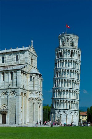 simsearch:841-07540569,k - The Leaning Tower of Pisa, Torre pendente di Pisa, campanile freestanding bell tower and the Cathedral of Santa Maria, Pisa, Italy Stock Photo - Rights-Managed, Code: 841-07540555