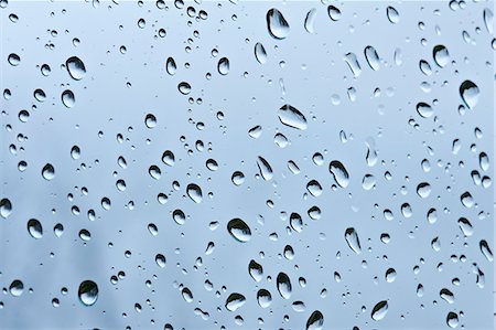 rain drops - Raindrops on glass Foto de stock - Con derechos protegidos, Código: 841-07540680