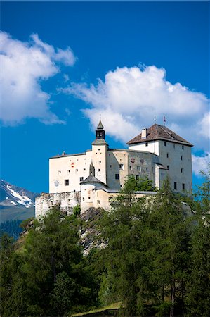 simsearch:841-07589927,k - Tarasp Castle surrounded by larch forest in the Lower Engadine Valley, Switzerland, Europe Stock Photo - Rights-Managed, Code: 841-07589924