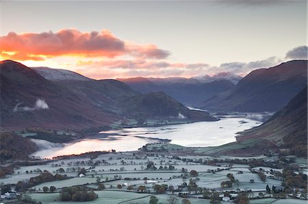 simsearch:841-07590500,k - Crummock Water and the surrounding fells in the Lake District National Park, Cumbria, England, United Kingdom, Europe Stock Photo - Rights-Managed, Code: 841-07590587