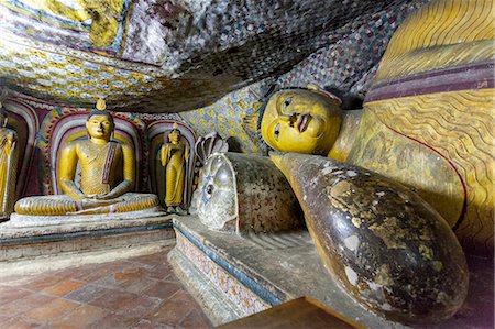 sitting buddha - Sitting and reclining Buddha statues, Royal Rock Temple, Golden Temple of Dambulla, UNESCO World Heritage Site, Dambulla, Sri Lanka, Asia Stock Photo - Rights-Managed, Code: 841-07600039