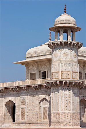simsearch:841-07600089,k - Tomb of Etimad Ud Doulah, 17th Century Mughal tomb built 1628, Agra, India Foto de stock - Con derechos protegidos, Código: 841-07600077