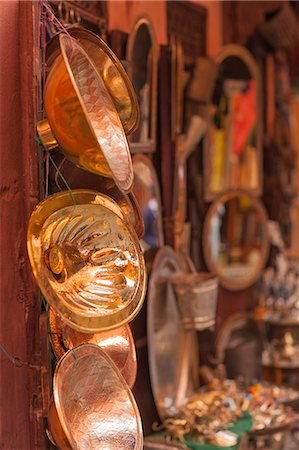 simsearch:841-07653214,k - Copper merchant in the Medina, Marrakech, Morocco, North Africa, Africa Foto de stock - Con derechos protegidos, Código: 841-07653214