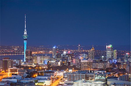 simsearch:841-07653114,k - View of Auckland at dusk, Auckland, North Island, New Zealand, Pacific Stock Photo - Rights-Managed, Code: 841-07653338