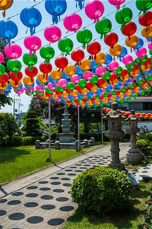 Colourful paper lanterns in the fortress of Suwon, UNESCO World Heritage Site, Suwon, South Korea, Asia Stock Photo - Rights-Managed, Code: 841-07653429