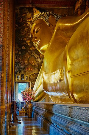 Reclining Buddha, Wat Pho (Wat Phra Chetuphon), Bangkok, Thailand, Southeast Asia, Asia Stock Photo - Rights-Managed, Code: 841-07673494